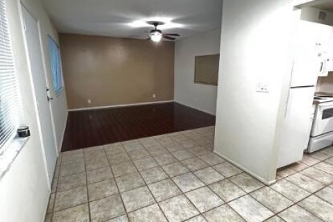 Copropriété à vendre à Atlantis, Floride: 2 chambres, 70.23 m2 № 2241970 - photo 7