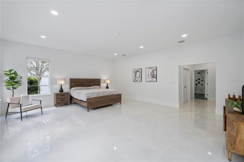 House in Orlando, Florida 5 bedrooms, 543.76 sq.m. № 1791634 - photo 14