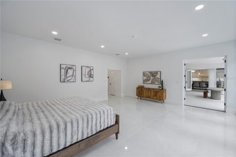 House in Orlando, Florida 5 bedrooms, 543.76 sq.m. № 1791634 - photo 16