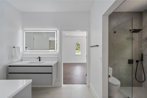 House in Orlando, Florida 5 bedrooms, 543.76 sq.m. № 1791634 - photo 24