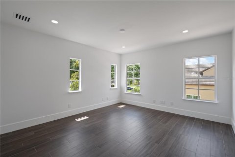House in Orlando, Florida 5 bedrooms, 543.76 sq.m. № 1791634 - photo 25