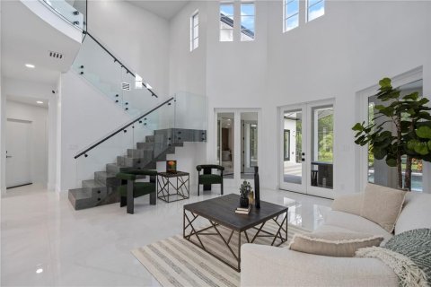 House in Orlando, Florida 5 bedrooms, 543.76 sq.m. № 1791634 - photo 6