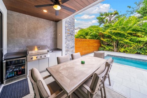 Купить таунхаус в Форт-Лодердейл, Флорида 4 спальни, 227.98м2, № 2024882 - фото 4