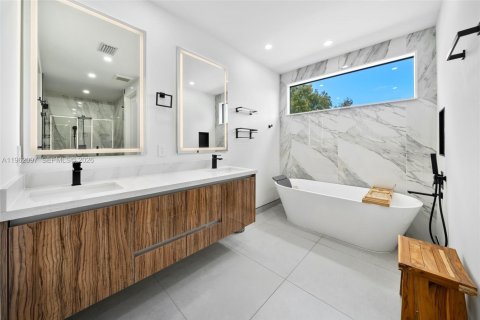 Купить таунхаус в Форт-Лодердейл, Флорида 4 спальни, 227.98м2, № 2024882 - фото 22