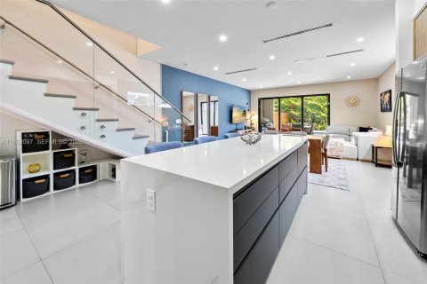 Купить таунхаус в Форт-Лодердейл, Флорида 4 спальни, 227.98м2, № 2024882 - фото 9