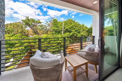 Купить таунхаус в Форт-Лодердейл, Флорида 4 спальни, 227.98м2, № 2024882 - фото 19