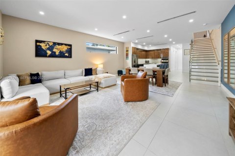 Купить таунхаус в Форт-Лодердейл, Флорида 4 спальни, 227.98м2, № 2024882 - фото 15