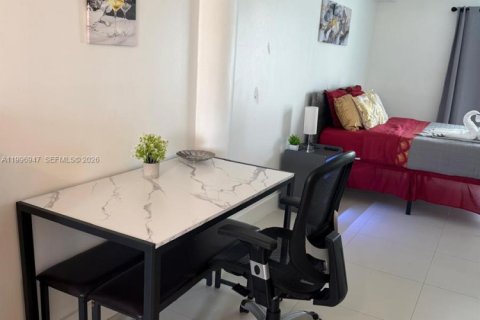 Immobilier commercial à louer à North Bay Village, Floride: 36.7 m2 № 2090507 - photo 4
