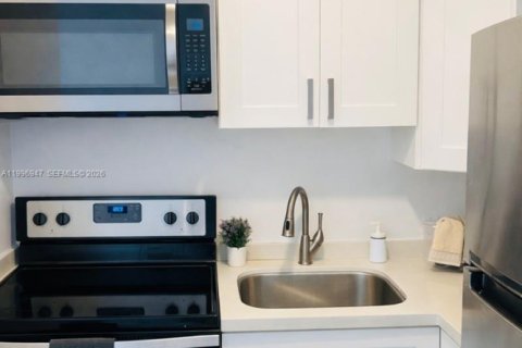 Immobilier commercial à North Bay Village, Floride 36.7 m2 № 2090507