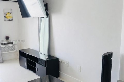 Immobilier commercial à louer à North Bay Village, Floride: 36.7 m2 № 2090507 - photo 8
