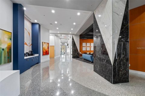 Condo in Orlando, Florida, 2 bedrooms  № 2396408 - photo 24