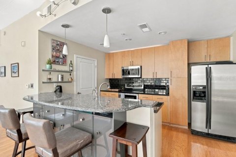 Condo in Orlando, Florida, 2 bedrooms  № 2396408 - photo 3
