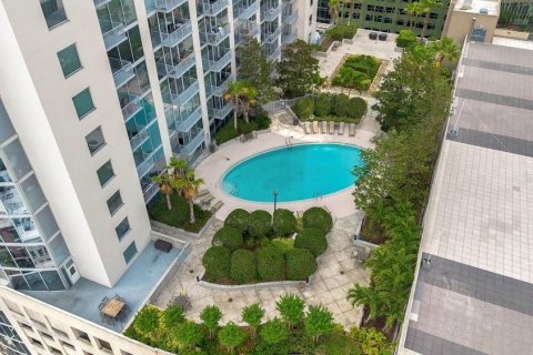 Condo in Orlando, Florida, 2 bedrooms  № 2396408 - photo 29