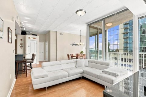 Condo in Orlando, Florida, 2 bedrooms  № 2396408 - photo 6