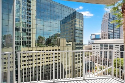 Condo in Orlando, Florida, 2 bedrooms  № 2396408 - photo 18