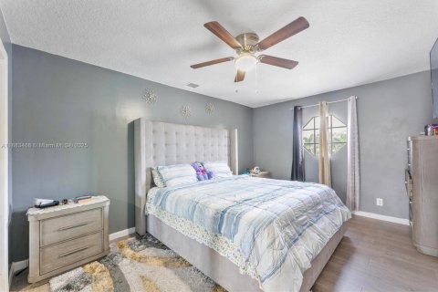 Casa en venta en Lake Worth, Florida, 3 dormitorios, 149.48 m2 № 1930142 - foto 20