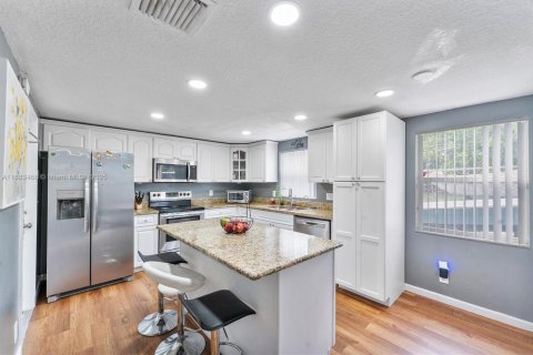Casa en venta en Lake Worth, Florida, 3 dormitorios, 149.48 m2 № 1930142 - foto 8