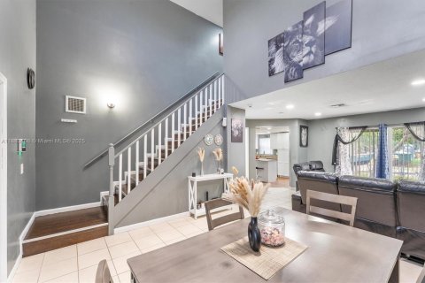 Casa en venta en Lake Worth, Florida, 3 dormitorios, 149.48 m2 № 1930142 - foto 6