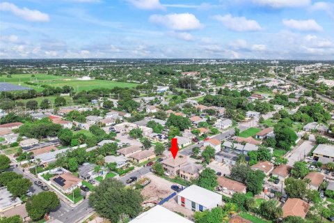 Casa en venta en Lake Worth, Florida, 3 dormitorios, 149.48 m2 № 1930142 - foto 30