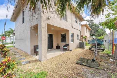 Casa en venta en Lake Worth, Florida, 3 dormitorios, 149.48 m2 № 1930142 - foto 22