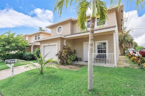 Casa en venta en Lake Worth, Florida, 3 dormitorios, 149.48 m2 № 1930142 - foto 25