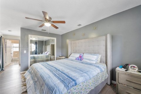 Casa en venta en Lake Worth, Florida, 3 dormitorios, 149.48 m2 № 1930142 - foto 21