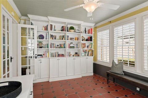 Casa en venta en Orlando, Florida, 6 dormitorios, 351.26 m2 № 2361317 - foto 28