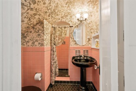 Casa en venta en Orlando, Florida, 6 dormitorios, 351.26 m2 № 2361317 - foto 12