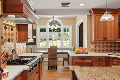 Casa en venta en Orlando, Florida, 6 dormitorios, 351.26 m2 № 2361317 - foto 18