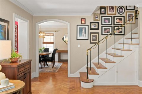 Casa en venta en Orlando, Florida, 6 dormitorios, 351.26 m2 № 2361317 - foto 5