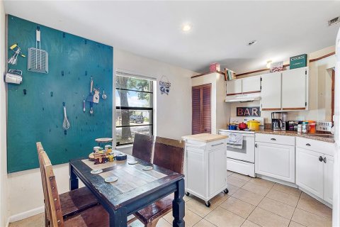 House in Palm Bay, Florida 2 bedrooms, 75.81 sq.m. № 1719941 - photo 13