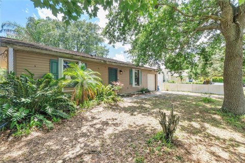 House in Palm Bay, Florida 2 bedrooms, 75.81 sq.m. № 1719941 - photo 8