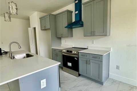 Casa en venta en Palm Bay, Florida, 4 dormitorios, 170.38 m2 № 2318875 - foto 6