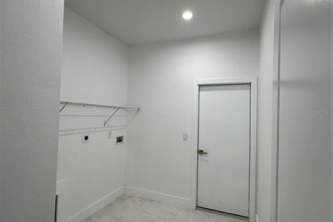 Casa en venta en Palm Bay, Florida, 4 dormitorios, 170.38 m2 № 2318875 - foto 15