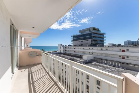 Condo in Miami Beach, Florida, 1 bedroom  № 1978371 - photo 5