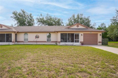 Commercial property in Floral City, Florida 3 bedrooms, 175.21 sq.m. № 2204179 - photo 4