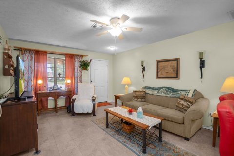Commercial property in Floral City, Florida 3 bedrooms, 175.21 sq.m. № 2204179 - photo 28