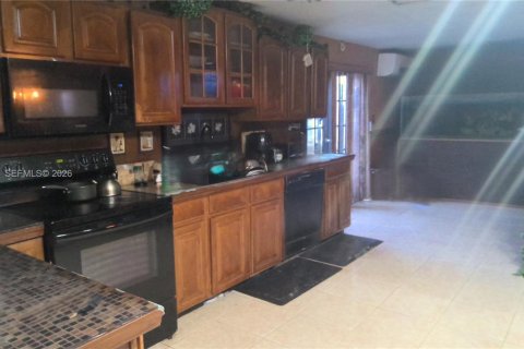 Casa en venta en Miami, Florida, 3 dormitorios, 184.69 m2 № 2057616 - foto 14