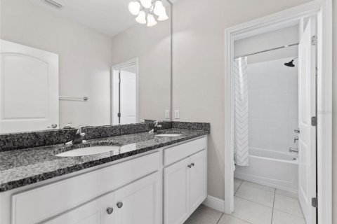 Casa en venta en Tampa, Florida, 5 dormitorios, 337.79 m2 № 1829062 - foto 22