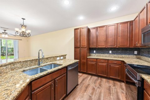 Townhouse in Orlando, Florida 4 bedrooms, 198.44 sq.m. № 2100777 - photo 8