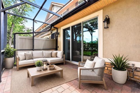 Townhouse in Orlando, Florida 4 bedrooms, 198.44 sq.m. № 2100777 - photo 24