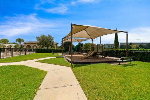 Townhouse in Orlando, Florida 4 bedrooms, 198.44 sq.m. № 2100777 - photo 30