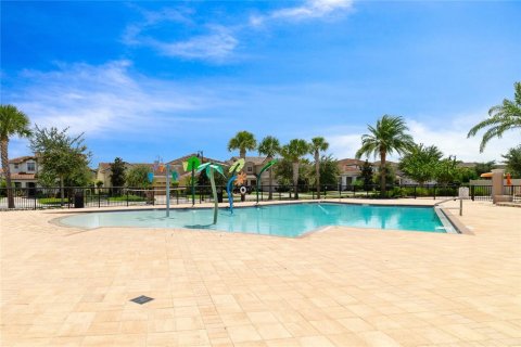 Townhouse in Orlando, Florida 4 bedrooms, 198.44 sq.m. № 2100777 - photo 29
