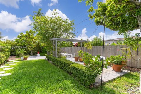 Villa ou maison à vendre à Miami, Floride: 3 chambres, 113.34 m2 № 2084241 - photo 19