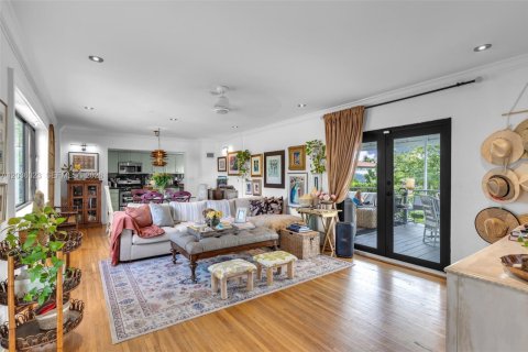 Villa ou maison à vendre à Miami, Floride: 3 chambres, 113.34 m2 № 2084241 - photo 4