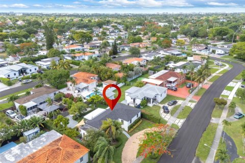 Villa ou maison à vendre à Miami, Floride: 3 chambres, 113.34 m2 № 2084241 - photo 28