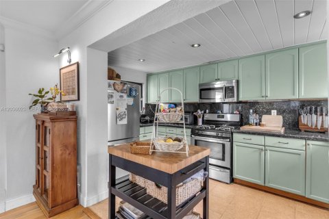Villa ou maison à vendre à Miami, Floride: 3 chambres, 113.34 m2 № 2084241 - photo 8