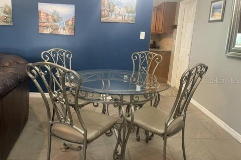 Villa ou maison à louer à Sarasota, Floride: 3 chambres, 134.71 m2 № 2419362 - photo 11
