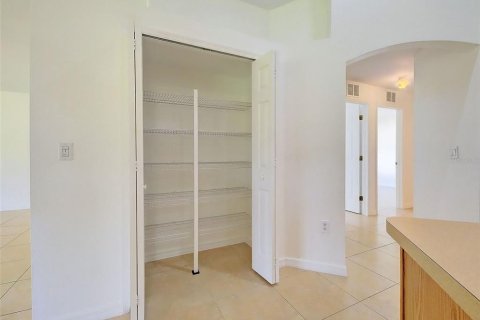 Villa ou maison à vendre à North Port, Floride: 4 chambres, 242.75 m2 № 2109790 - photo 29