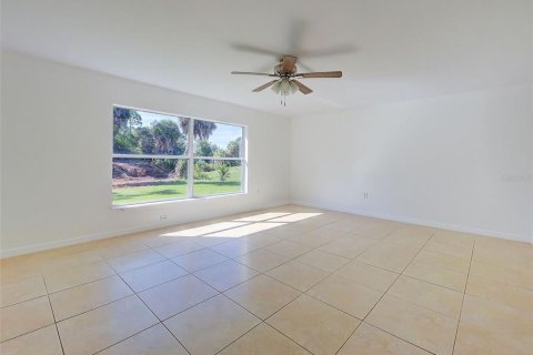 Villa ou maison à vendre à North Port, Floride: 4 chambres, 242.75 m2 № 2109790 - photo 10